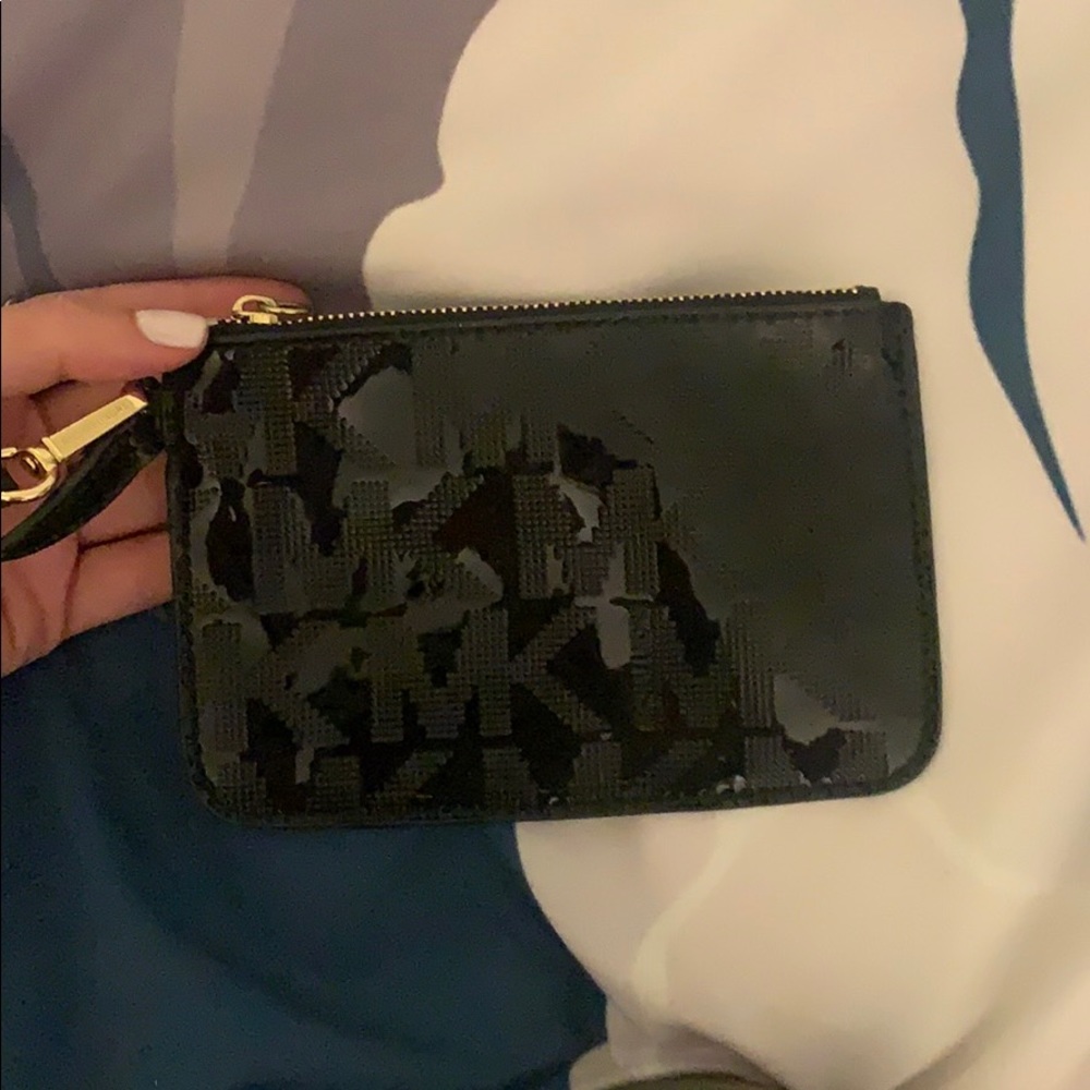 Michael Kors wristlet never used
